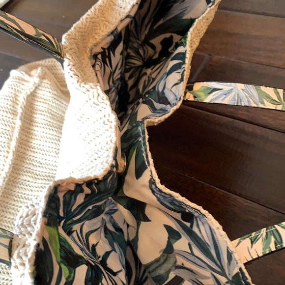 Victoria’s Secret Island Themed Large Tote Bag - Picture 6 of 7